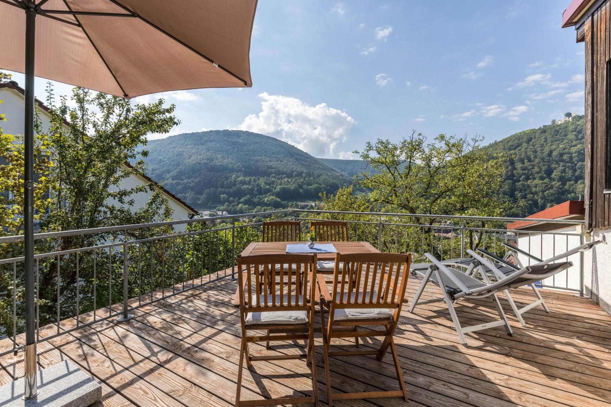 Ferienwohnung Am Samuelstein Bad Urach Exterior foto